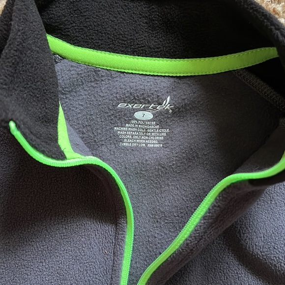 Exertek Pullover - Picture 2 of 3